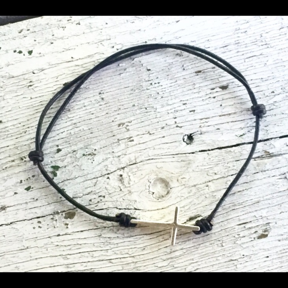 Sterling silver Cross bracelet - Picture 1 of 3
